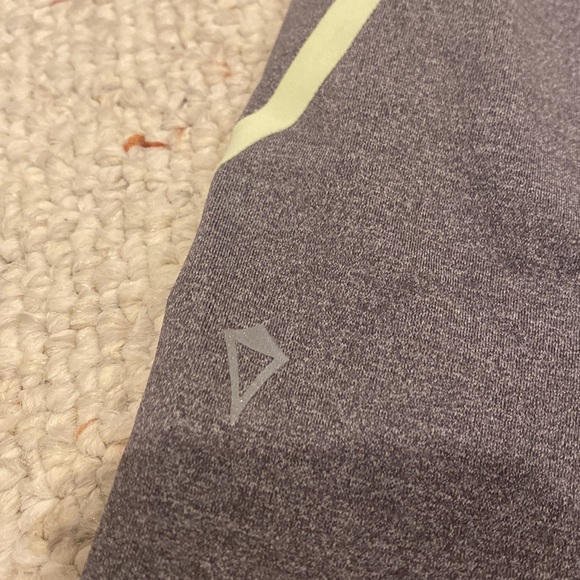 Grey Ivivva leggings - Picture 4 of 5